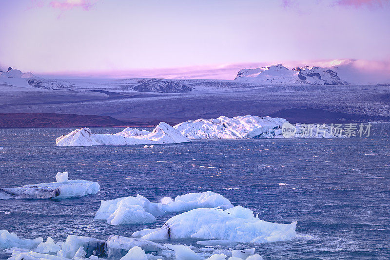 jökulsárlón lagoon, iceland